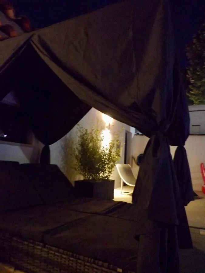 La Suite Cote Pool-House Piscine, Sauna & Jacuzzi Privatifs Istres 0*,  France