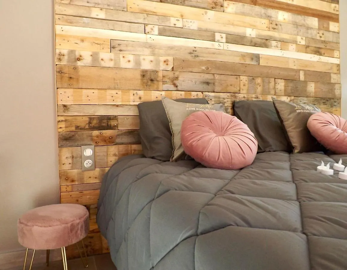 Guest house La Suite Cote Pool-House Piscine, Sauna & Jacuzzi Privatifs Istres France
