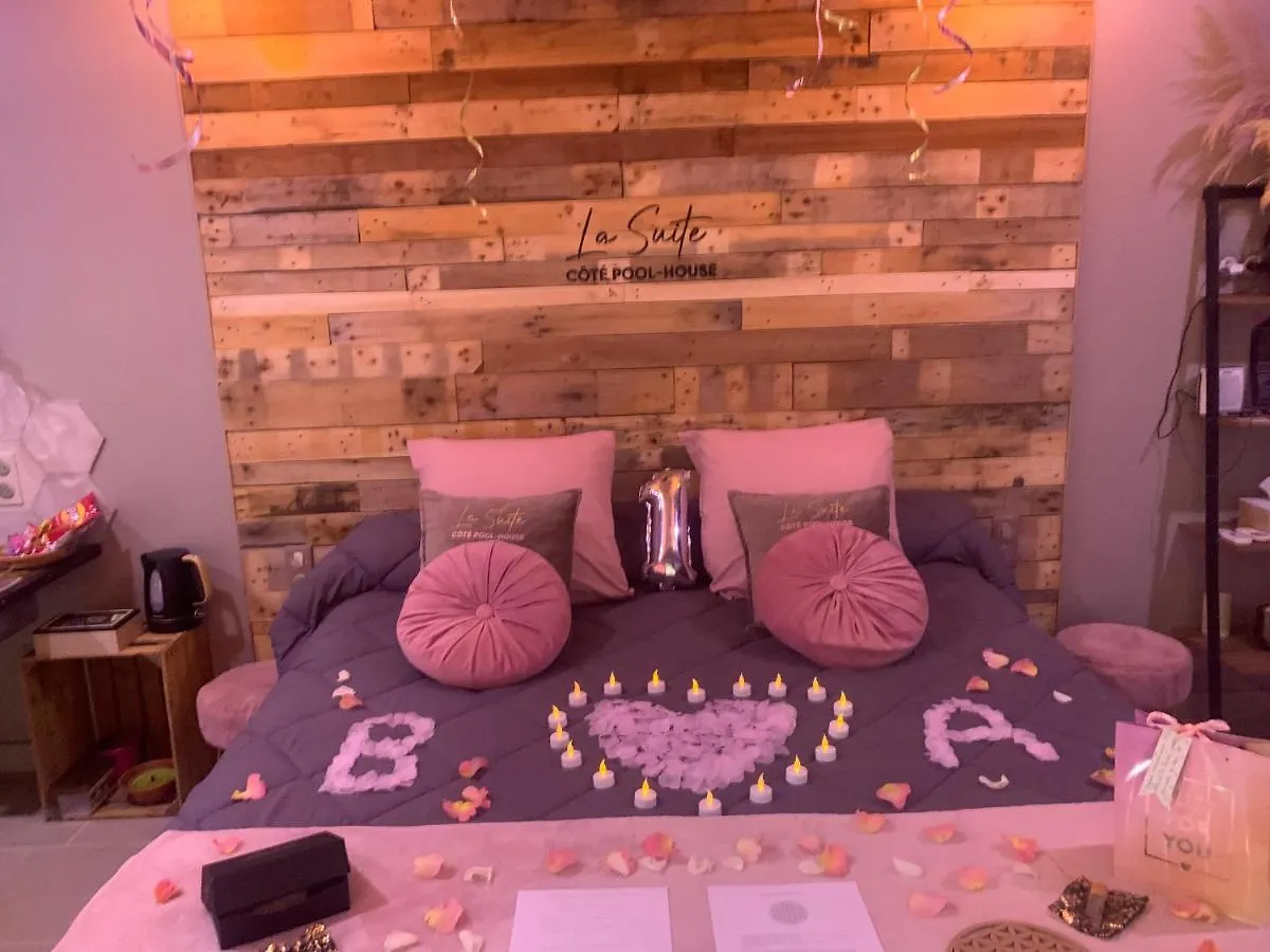 Guest house La Suite Cote Pool-House Piscine, Sauna & Jacuzzi Privatifs Istres